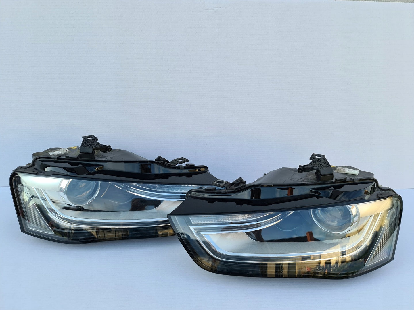 Frontscheinwerfer Audi A4 8K0941005C 8K0941006C Ein Satz Scheinwerfer Headlight SCH8244900253ou