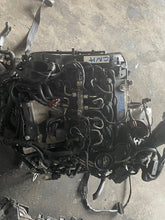 Laden Sie das Bild in den Galerie-Viewer, Motor Audi A5 A4 CNH 2.0 TDI Diesel Engine Unkomplett