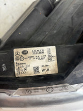 Laden Sie das Bild in den Galerie-Viewer, Frontscheinwerfer Mercedes-Benz Vito W447 V Class A4479069700 Links Headlight SCH4100648495yz