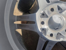 Laden Sie das Bild in den Galerie-Viewer, 4x Alufelge 17 Zoll 7.0" 5x112 44 5ET Glanz Silber KBA49955 Mercedes-Benz Gla FEL3504690375bi