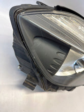 Load image into Gallery viewer, Frontscheinwerfer Mercedes-Benz W176 A1768200461 Rechts Scheinwerfer Headlight SCH9355413430fr