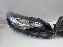 Load image into Gallery viewer, Frontscheinwerfer Ford Focus BM51-13W030-CF BM51-13W029-CF Ein Satz Headlight SCH8133117038bc