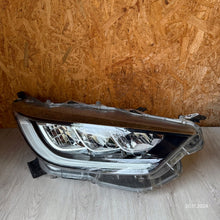 Load image into Gallery viewer, Frontscheinwerfer Toyota Yaris Ein Satz Scheinwerfer Headlight SCH4986072141jd