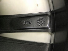 Laden Sie das Bild in den Galerie-Viewer, 1x Alufelge 18 Zoll 7.5&quot; 5x112 51ET Glanz Graphit 5F0601025 Seat Rim Wheel