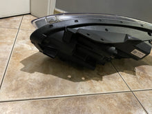 Laden Sie das Bild in den Galerie-Viewer, Frontscheinwerfer Kia Proceed J792111020 Rechts Scheinwerfer Headlight