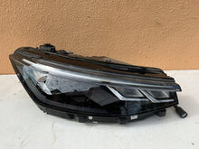 Load image into Gallery viewer, Frontscheinwerfer VW Passat 3J1941006 LED Rechts Scheinwerfer Headlight SCH7961722015xv