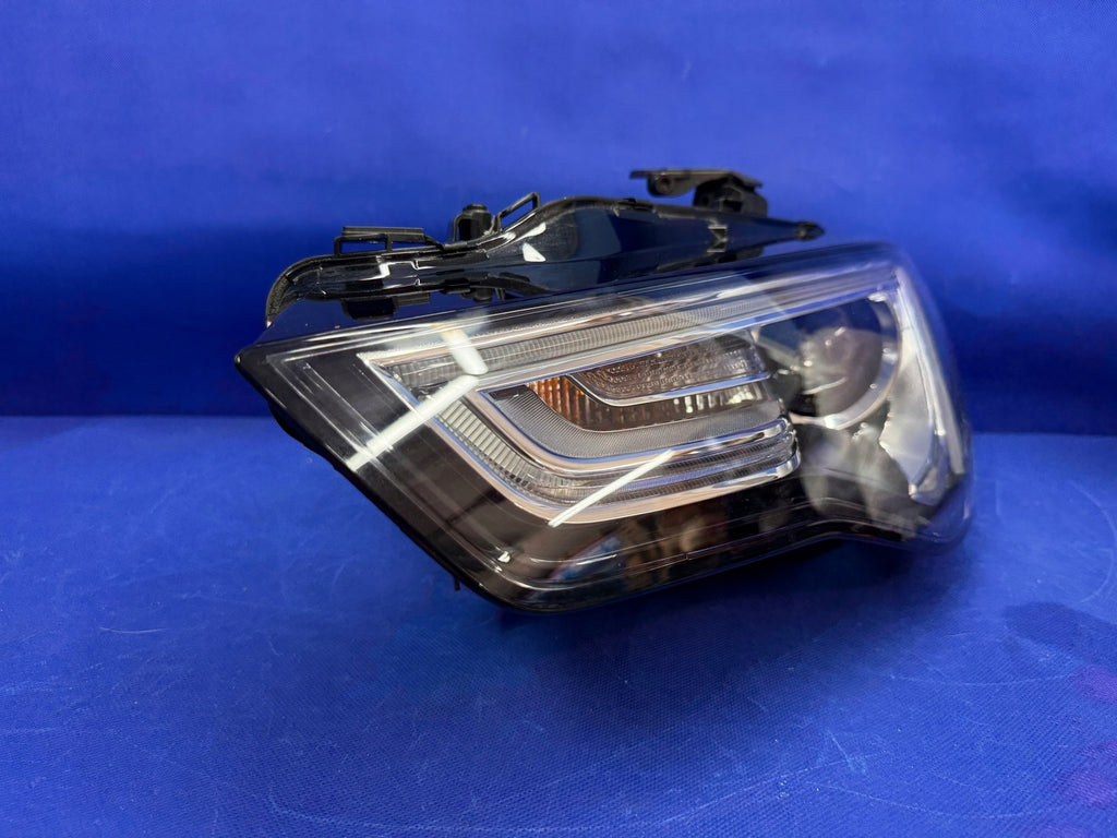 Frontscheinwerfer Audi A5 8T0941005C Xenon Ein Stück (Rechts oder Links)