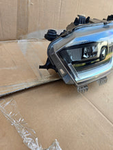 Laden Sie das Bild in den Galerie-Viewer, Frontscheinwerfer VW Polo 2G1941005C LED Links Scheinwerfer Headlight