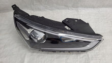 Laden Sie das Bild in den Galerie-Viewer, Frontscheinwerfer Hyundai Ioniq Xenon Rechts Scheinwerfer Headlight