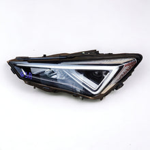 Laden Sie das Bild in den Galerie-Viewer, Frontscheinwerfer Seat Tarraco 5FJ941007F LED Links Scheinwerfer Headlight