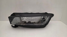 Load image into Gallery viewer, Frontscheinwerfer Skoda Octavia IV 5E4941015B LED Ein Stück (Rechts oder Links) SCH4463924760ex