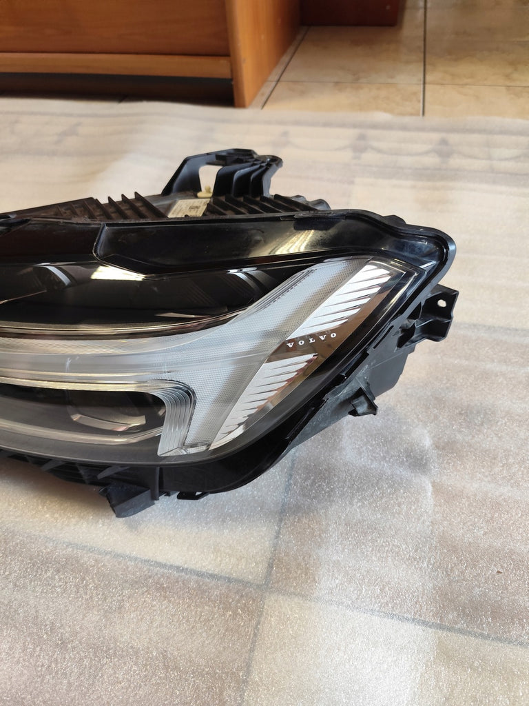 Frontscheinwerfer Volvo Xc90 31655229 Ein Stück (Rechts oder Links) Headlight SCH7820481084vm