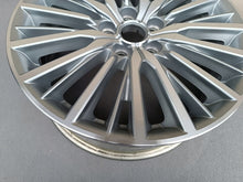 Laden Sie das Bild in den Galerie-Viewer, 1x Alufelge 18 Zoll 7.0" 5x114.3 38ET Mitsubishi Rim Wheel FEL7800073040lk
