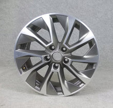 Laden Sie das Bild in den Galerie-Viewer, 1x Alufelge 17 Zoll 7.0&quot; 5x112 45ET Glanz Grau 57A601025AB Skoda Karoq Rim Wheel