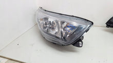Laden Sie das Bild in den Galerie-Viewer, Frontscheinwerfer Iveco Daily VI I Links Scheinwerfer Headlight SCH8484183468bm