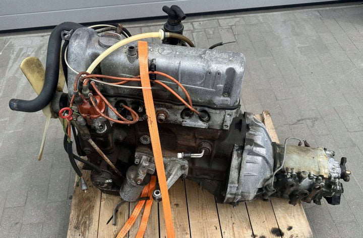 Motor Mercedes-Benz W114 70kW 1972 Benzin Engine Komplett MOT7300933979ff