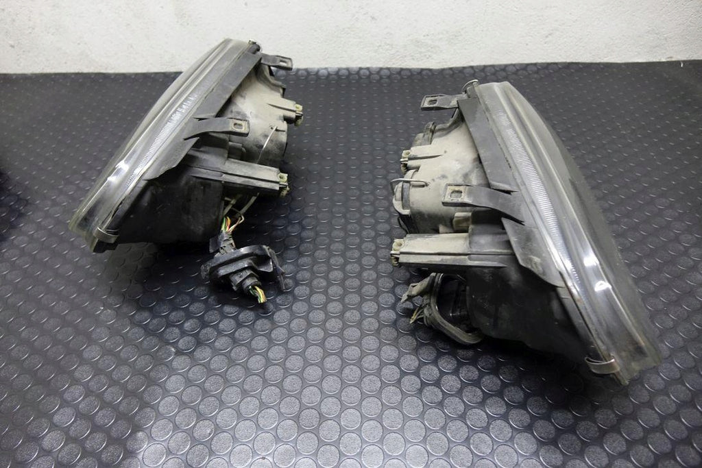 Frontscheinwerfer VW Golf IV 32424323 Ein Satz Scheinwerfer Headlight SCH1021856777sg