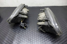Laden Sie das Bild in den Galerie-Viewer, Frontscheinwerfer VW Golf IV 32424323 Ein Satz Scheinwerfer Headlight SCH1021856777sg