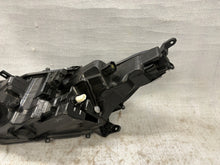 Laden Sie das Bild in den Galerie-Viewer, Frontscheinwerfer Toyota Yaris Full LED Rechts Scheinwerfer Headlight SCH4622355704rp