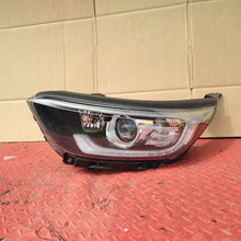 Laden Sie das Bild in den Galerie-Viewer, Frontscheinwerfer Kia Stonic 32101-H8 LED Ein Stück (Rechts oder Links)