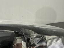 Laden Sie das Bild in den Galerie-Viewer, Frontscheinwerfer Ford Focus F1EB-13005-CF Rechts Scheinwerfer Headlight SCH1693540254to