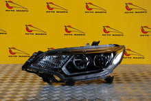 Laden Sie das Bild in den Galerie-Viewer, Frontscheinwerfer Honda Jazz Logo LED Ein Stück (Rechts oder Links) Headlight