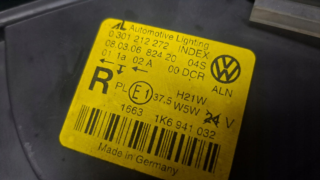 Frontscheinwerfer VW Golf V 1K6941032 0301212272 Xenon Rechts Headlight SCH1482854615nm