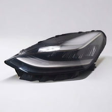 Laden Sie das Bild in den Galerie-Viewer, Frontscheinwerfer Tesla Model 3 1077375-50-B Links Scheinwerfer Headlight