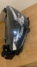 Laden Sie das Bild in den Galerie-Viewer, Frontscheinwerfer Mazda II D09K-51040 Full LED Links Scheinwerfer Headlight