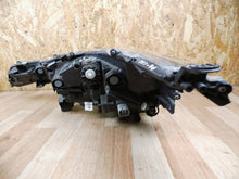 Laden Sie das Bild in den Galerie-Viewer, Frontscheinwerfer Toyota Corolla 81110-02S60 LED Rechts Scheinwerfer Headlight SCH2309568692hl