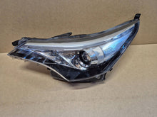 Laden Sie das Bild in den Galerie-Viewer, Frontscheinwerfer Toyota Avensis Links Scheinwerfer Headlight SCH6640094832ce