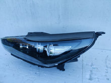 Load image into Gallery viewer, Frontscheinwerfer Hyundai I30 III G4921-21050 92101-G4120 Full LED Links