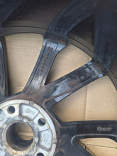 Laden Sie das Bild in den Galerie-Viewer, 1x Alufelge 19 Zoll 8.0" 5x112 57A601025R Skoda Karoq Rim Wheel FEL8584021855yr