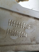 Load image into Gallery viewer, 1x Alufelge 19 Zoll 8.0" 5x112 45ET Glanz Silber 5LA601025B Skoda Enyaq Iv FEL3073876688zl