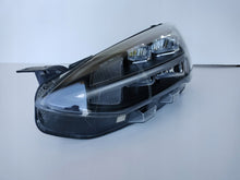 Laden Sie das Bild in den Galerie-Viewer, Frontscheinwerfer Ford Focus JX7B-13E015-CE Links Scheinwerfer Headlight