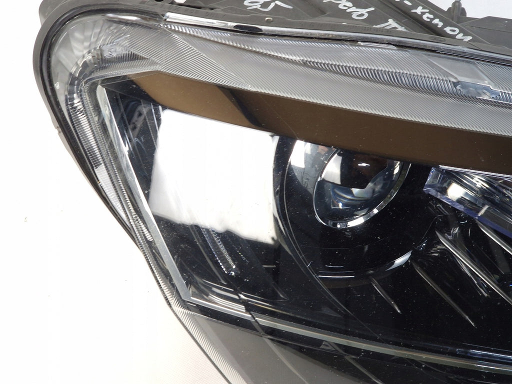 Frontscheinwerfer Skoda Superb III 3V1941016B Xenon Rechts Headlight