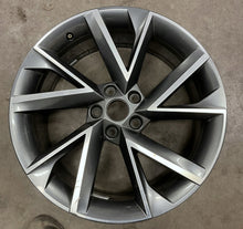 Load image into Gallery viewer, 1x Alufelge 19 Zoll 8.0" 5x112 44ET Glanz Silber 3V0601025AP Skoda Superb Iii FEL9779496714cs