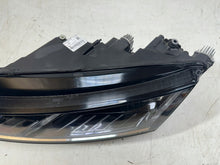 Laden Sie das Bild in den Galerie-Viewer, Frontscheinwerfer Skoda Octavia IV 5E4941015A LED Links Scheinwerfer Headlight SCH6043097259sj