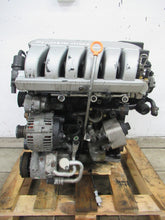 Laden Sie das Bild in den Galerie-Viewer, Motor VW AXZ 3.2 FSI 250PS 184kW 190TKm Benzin Engine Komplett