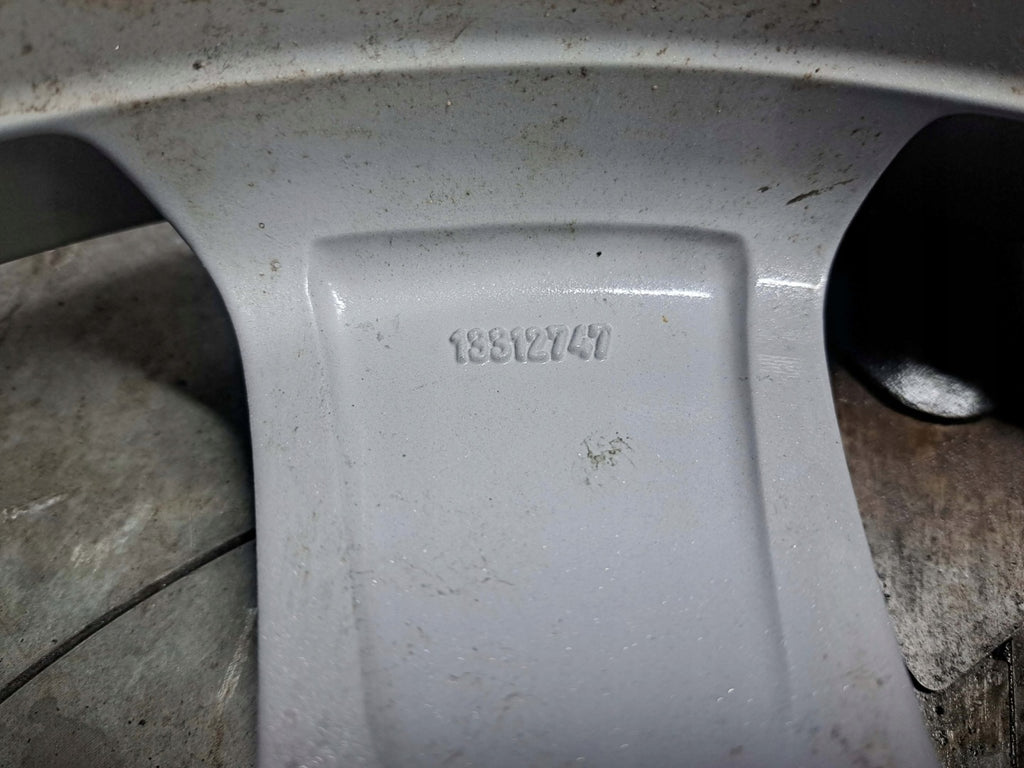 1x Alufelge 18 Zoll 7.5" 5x115 41ET Silber 13312747 Chevrolet Cruze Insignia FEL7932061477nf