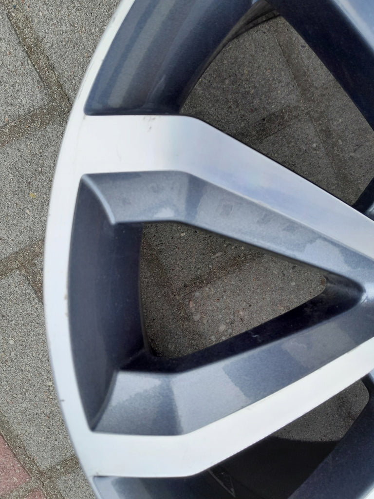 1x Alufelge 17 Zoll 7.0" 5x112 49ET Glanz Grau 5E0601025BC Mg Octavia I FEL7849444106xx