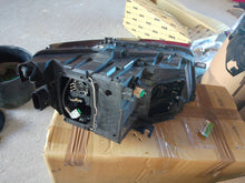 Laden Sie das Bild in den Galerie-Viewer, Frontscheinwerfer Audi Q5 8R0941003H Links Scheinwerfer Headlight