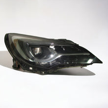 Laden Sie das Bild in den Galerie-Viewer, Frontscheinwerfer Opel Astra 662588537 39111150 LED Rechts Headlight