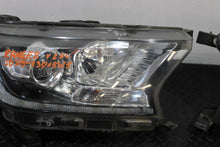 Laden Sie das Bild in den Galerie-Viewer, Frontscheinwerfer Ford Ranger JB3B-13D154 JB3B-13D155 LED Ein Satz Headlight SCH1460545031kx