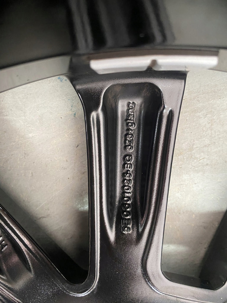 1x Alufelge 17 Zoll 7.0" 5x112 49ET Glanz Schwarz 5E0601025AE Skoda Octavia Iii