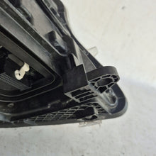 Laden Sie das Bild in den Galerie-Viewer, Frontscheinwerfer Mercedes-Benz Vito W447 A4479060101 Links Headlight SCH3432771584cx