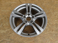 Load image into Gallery viewer, 1x Alufelge 18 Zoll 9.0&quot; 5x120 41ET Glanz Silber 7842637 BMW X1 E84 Rim Wheel