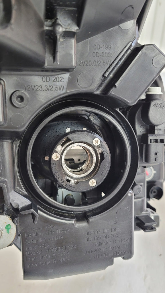 Frontscheinwerfer Toyota Yaris Links Scheinwerfer Headlight