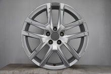 Laden Sie das Bild in den Galerie-Viewer, 1x Alufelge 18 Zoll 7.5&quot; 5x108 55ET Glanz Silber 31445568 Volvo Xc60 Rim Wheel
