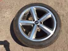 Load image into Gallery viewer, 1x Alufelge 18 Zoll 9.0&quot; 5x112 52ET Glanz Silber 8J0601025 Audi Rim Wheel